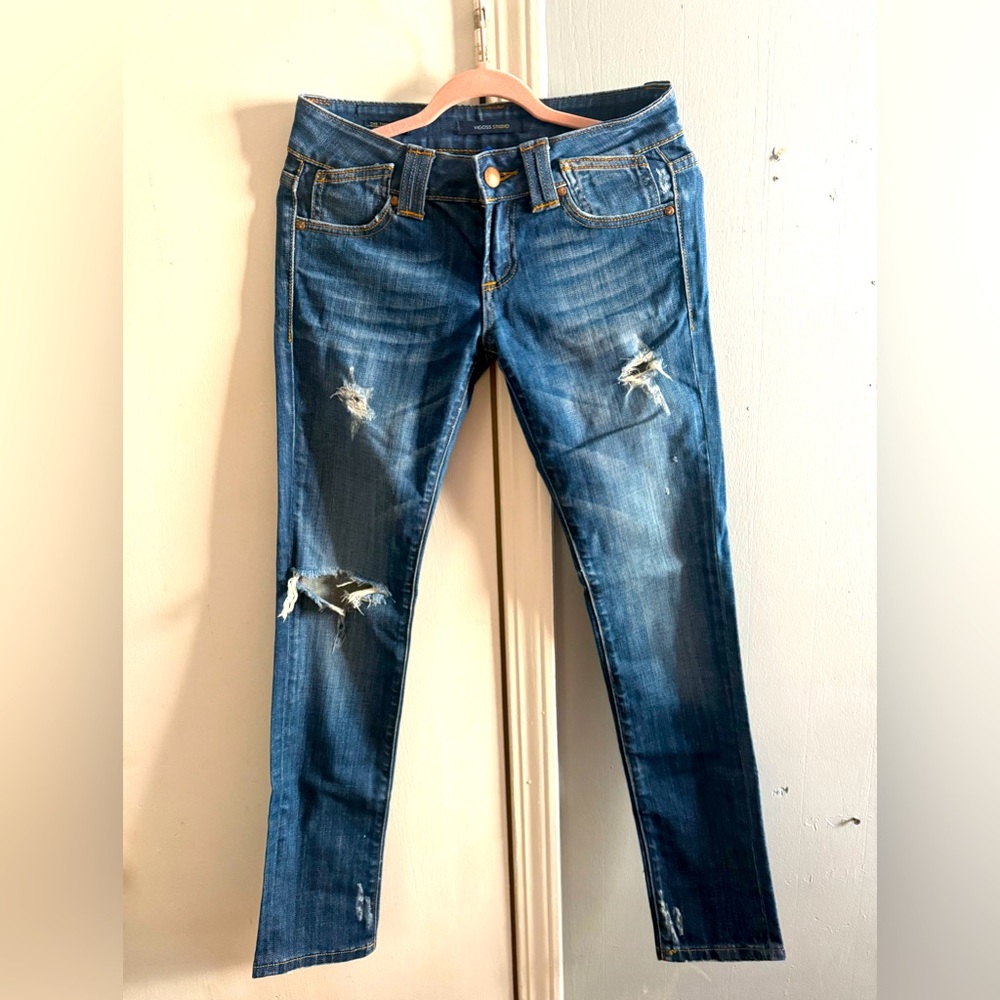 Blue Skinny Distressed Jeans with Tapered Leg